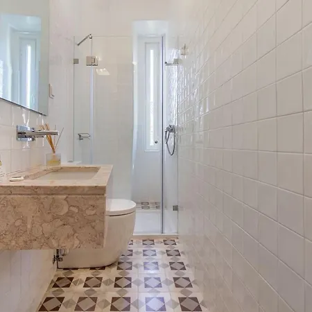 Bright 2br On Bica Steps | Walk To Chiado Appartamento Lisbona